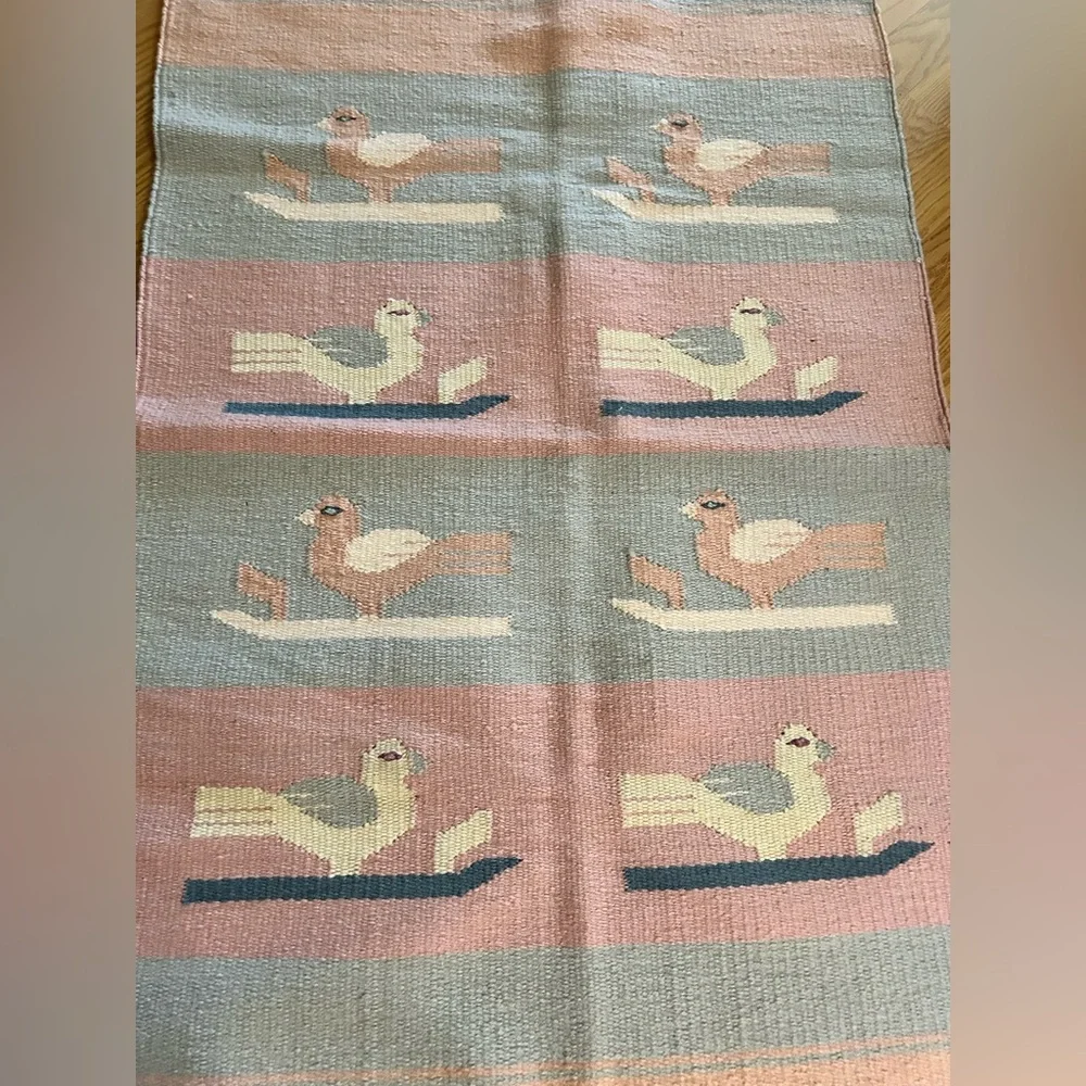Wool handcrafted vintage rug with birds